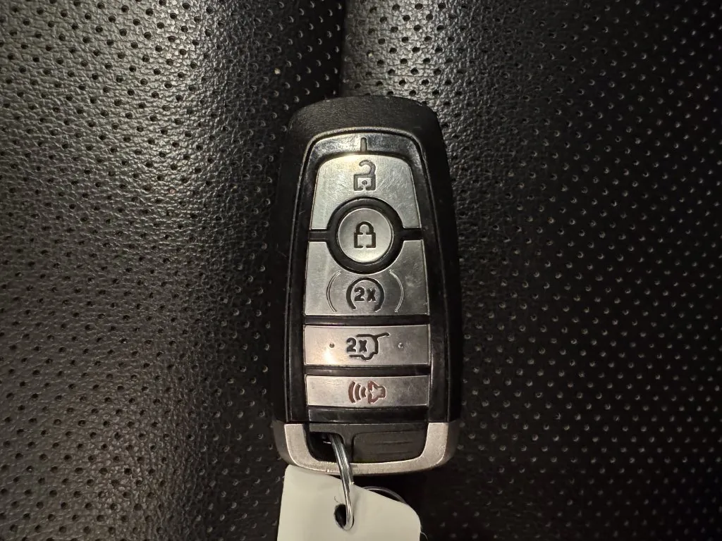 Ford Escape photo 17