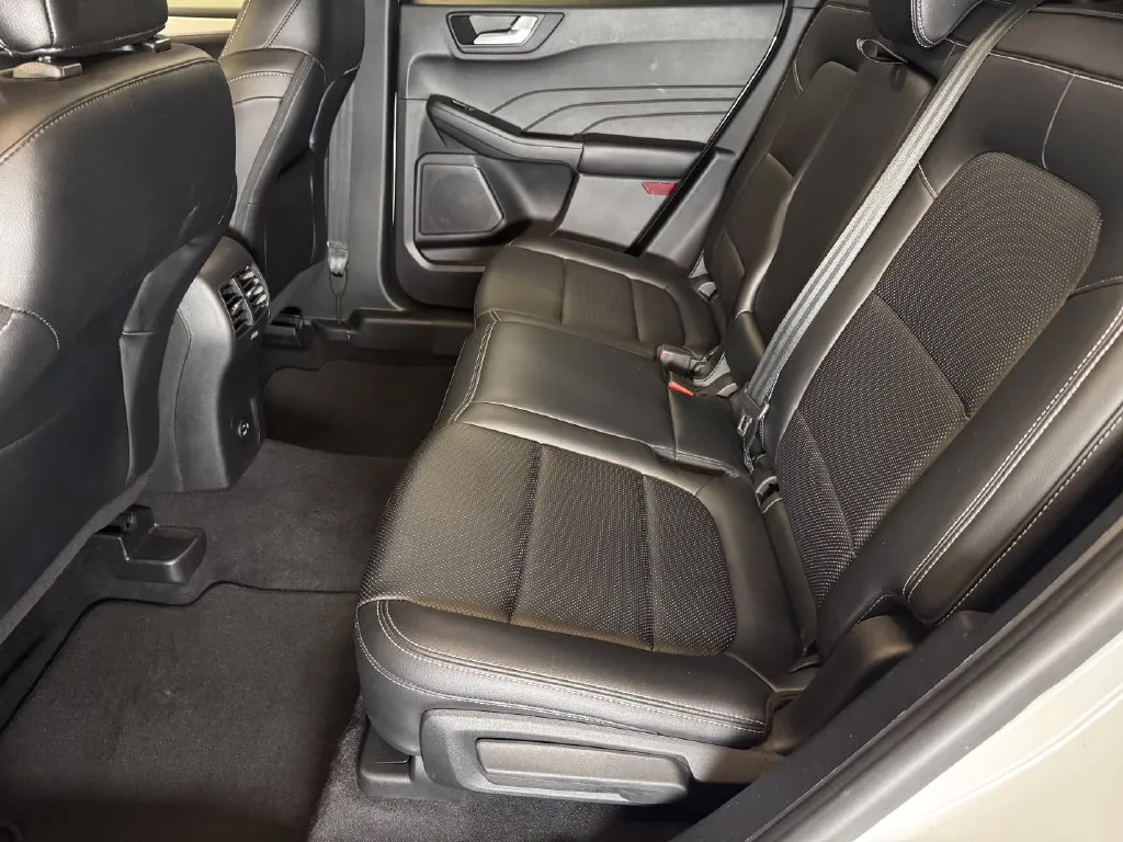 Ford Escape photo 21