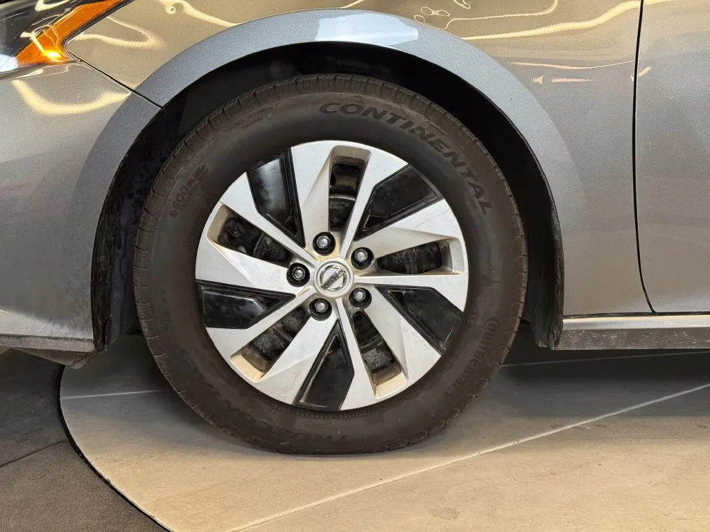 Nissan Altima photo 25