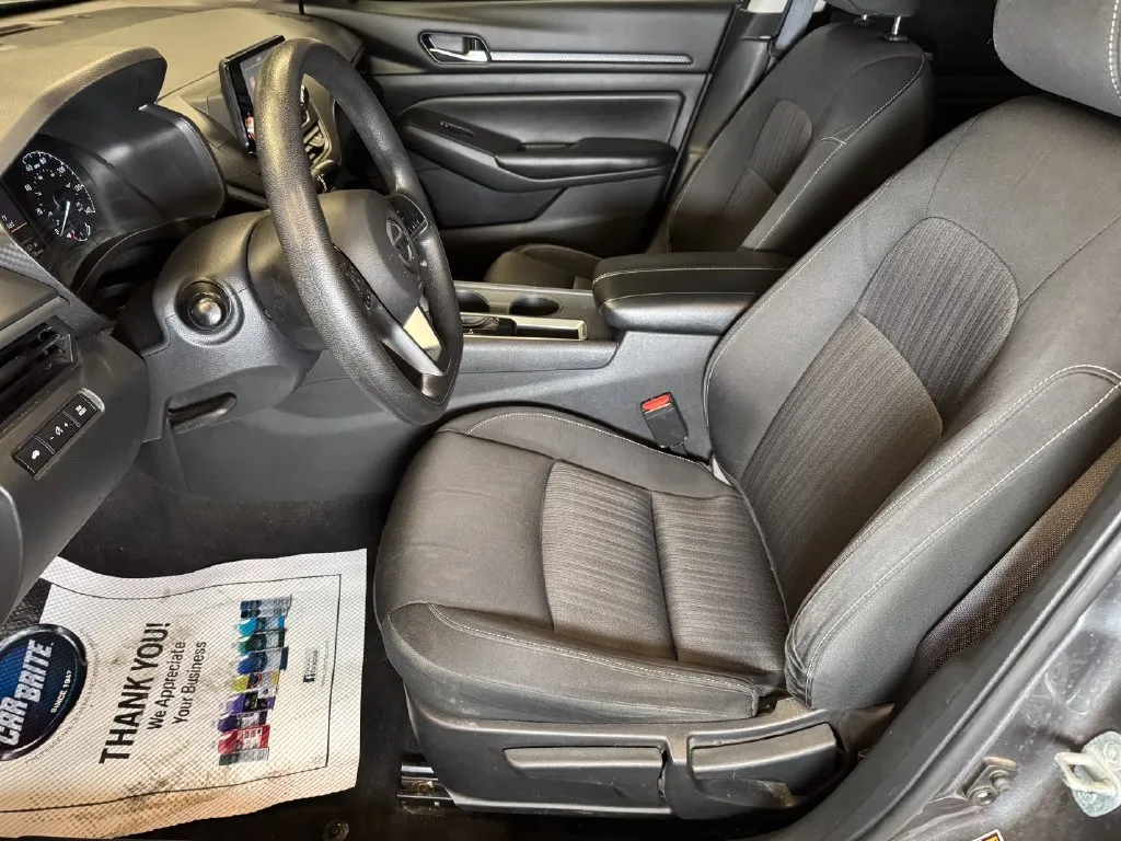 Nissan Altima photo 20