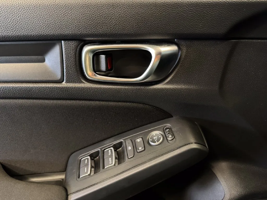 Honda Civic photo 19