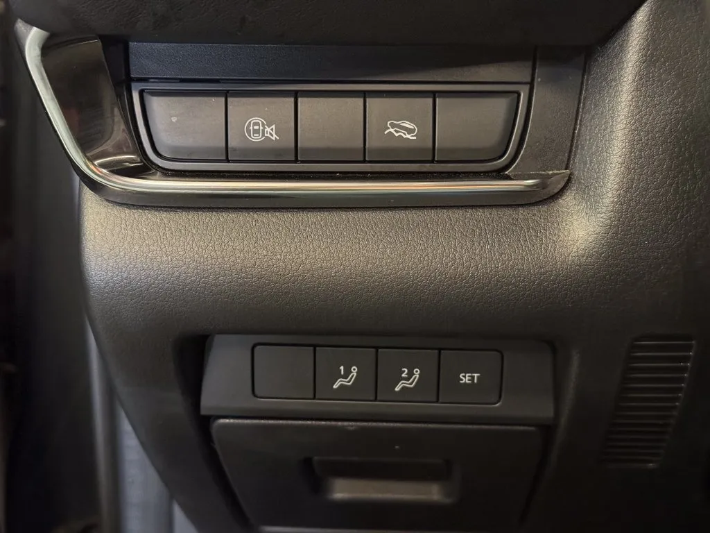 Mazda CX-30 photo 18