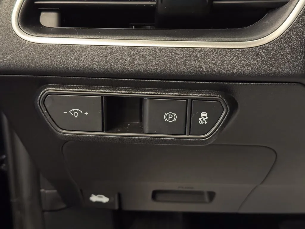 Kia K4 photo 18