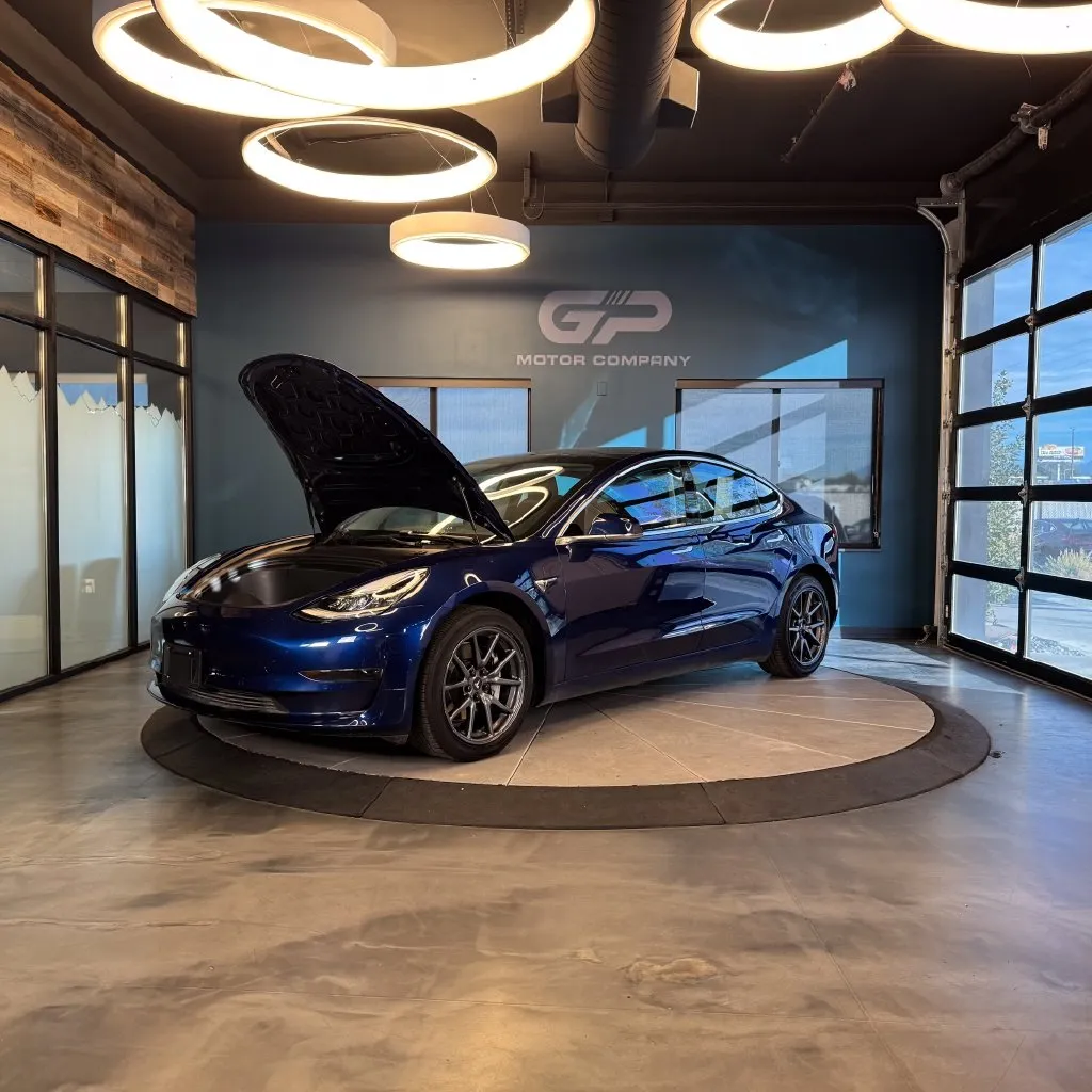 Tesla Model 3 photo 22