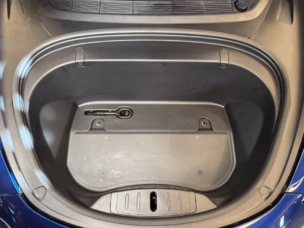 Tesla Model 3 photo 21