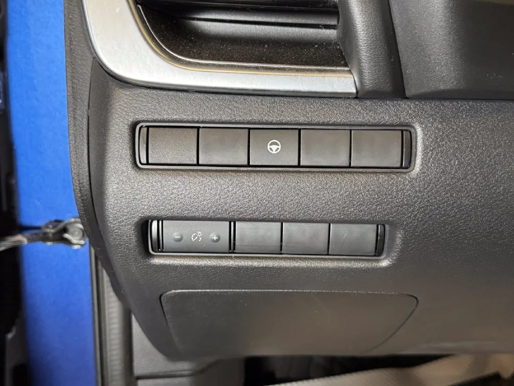 Nissan Rogue photo 18