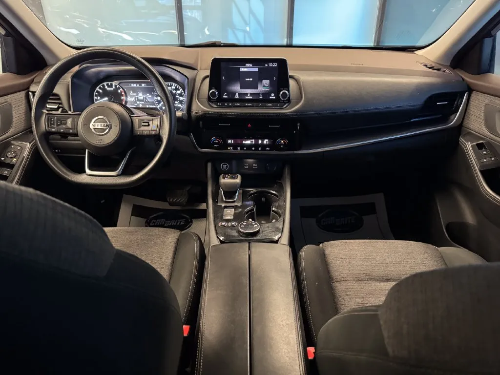 Nissan Rogue photo 9