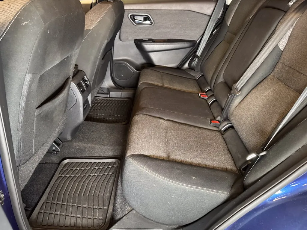 Nissan Rogue photo 21