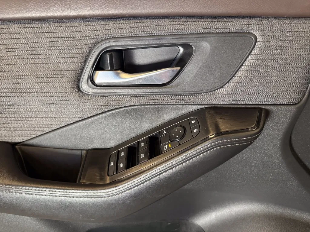 Nissan Rogue photo 19