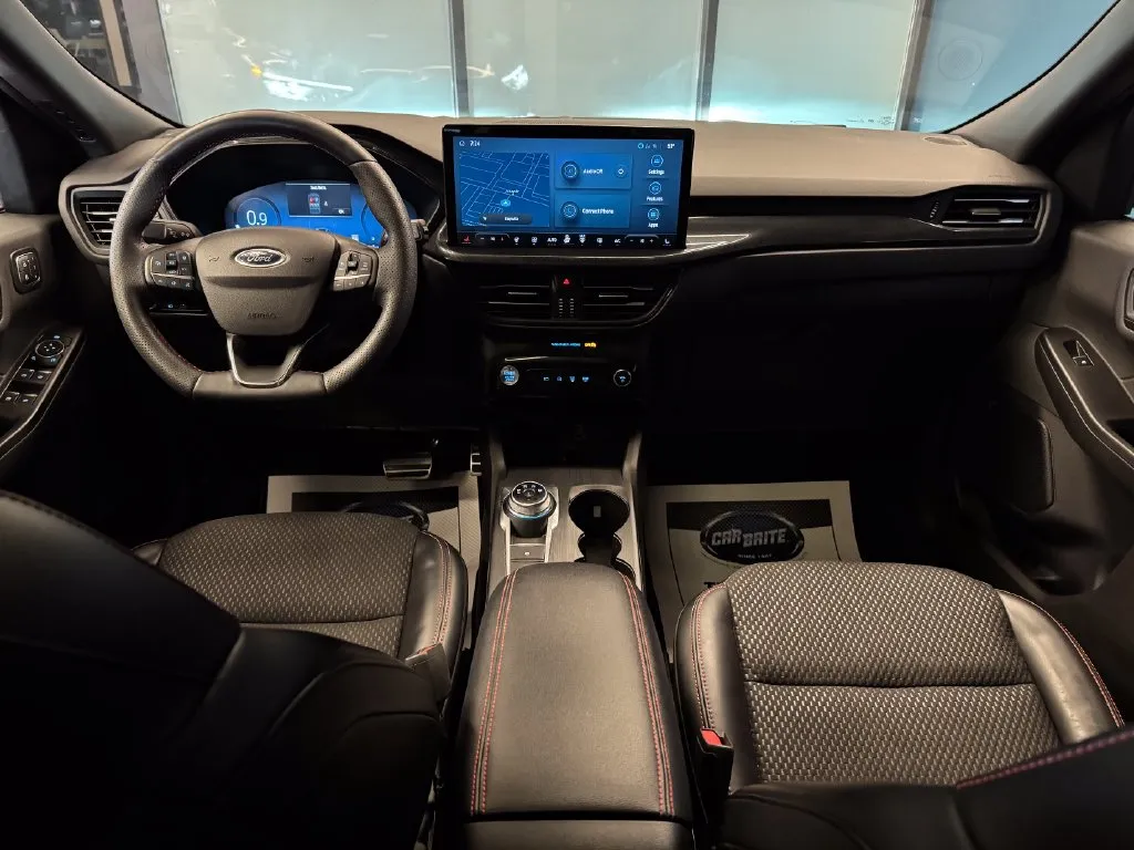 Ford Escape photo 9