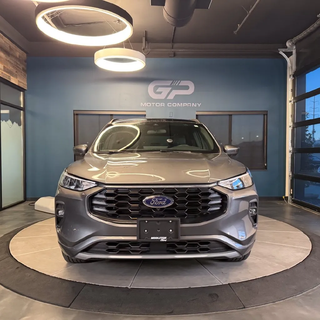 Ford Escape photo 8
