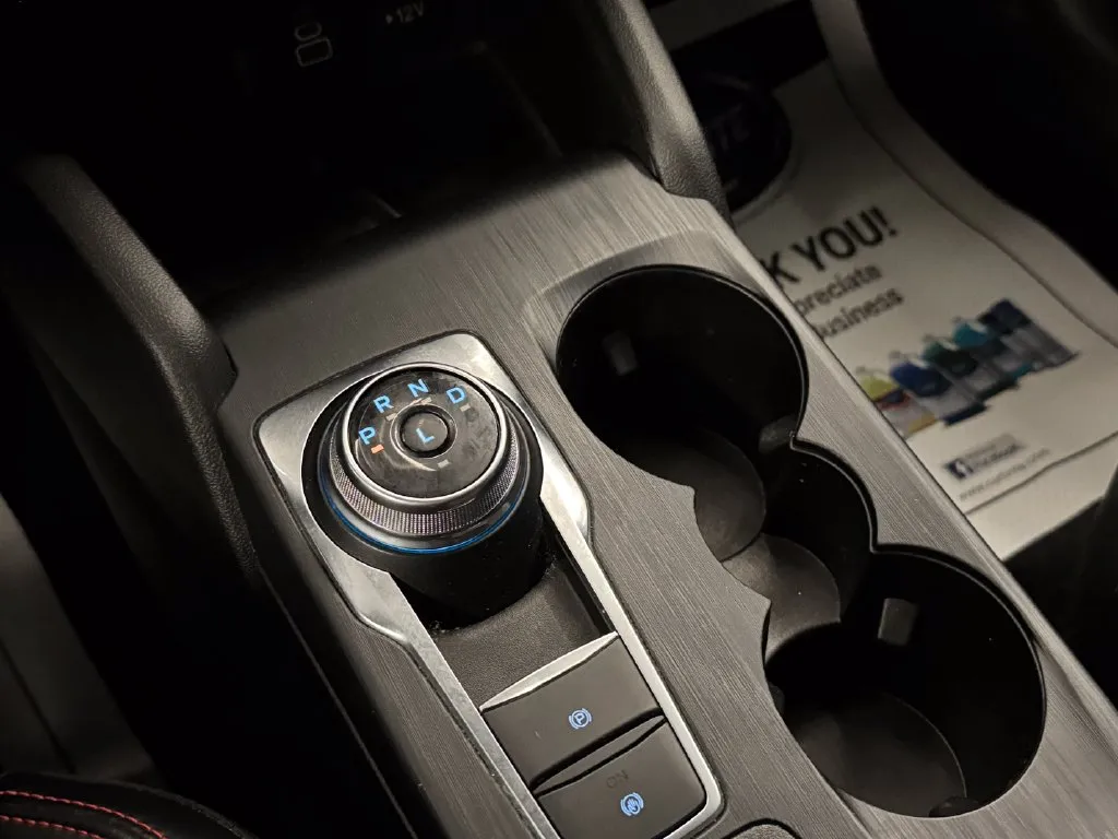 Ford Escape photo 16