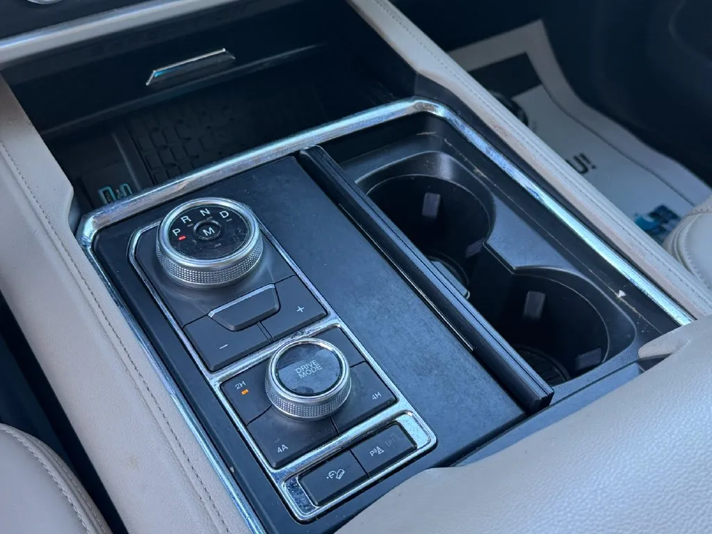 Ford Expedition photo 15