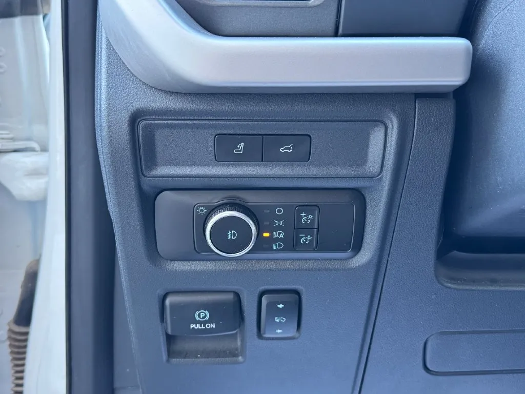 Ford Expedition photo 16