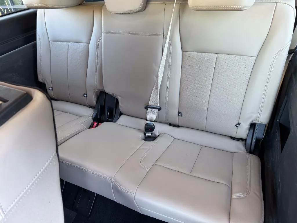 Ford Expedition photo 20