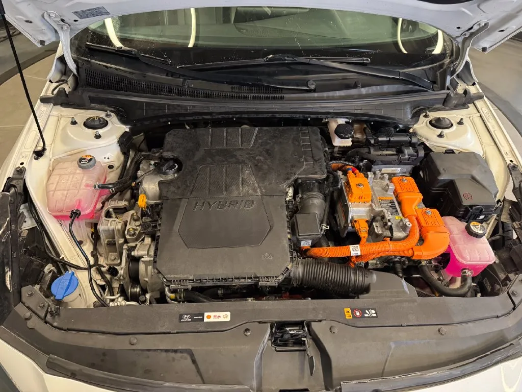 Hyundai Elantra photo 24