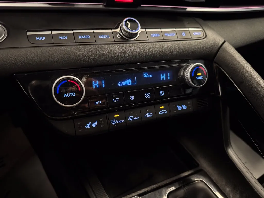 Hyundai Elantra photo 15