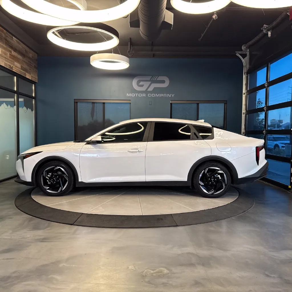 Kia K4 photo 6