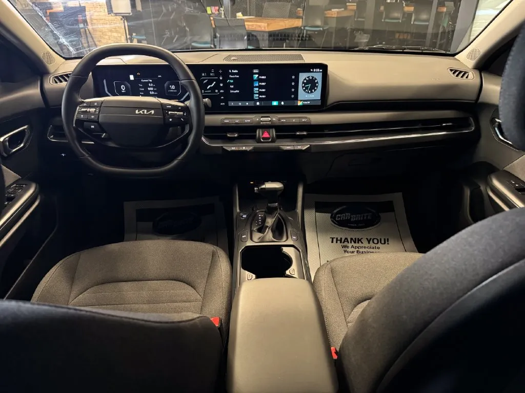 Kia K4 photo 9