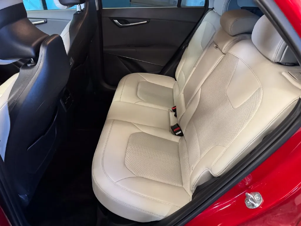 Kia Niro photo 21