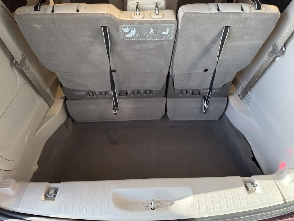 Chrysler Pacifica photo 22
