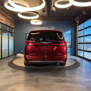 More photos of 2021 Chrysler Pacifica Hybrid Touring L at GP Motor Company, UT