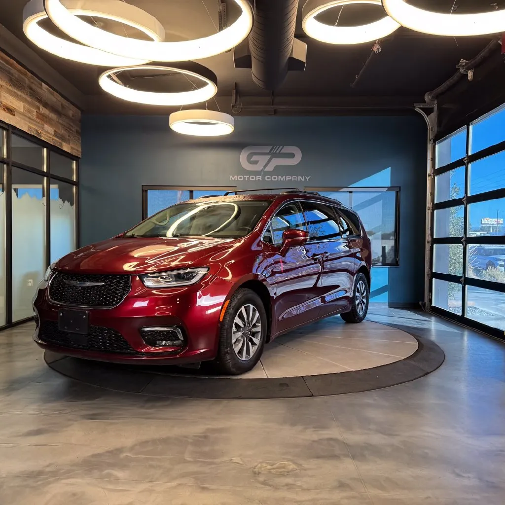 Chrysler Pacifica photo 7
