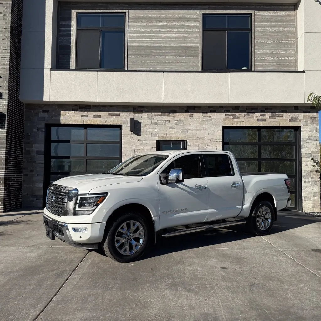 Nissan Titan photo 7