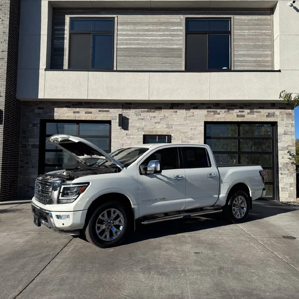Nissan Titan photo 9