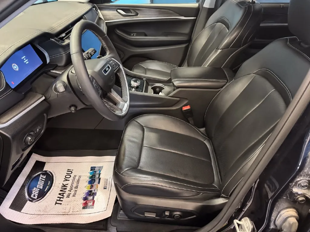 Jeep Grand Cherokee L photo 20