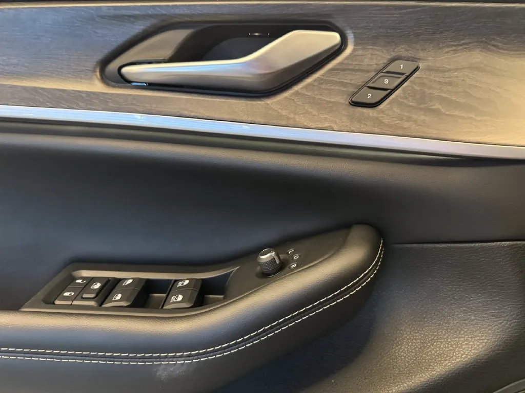 Jeep Grand Cherokee L photo 19