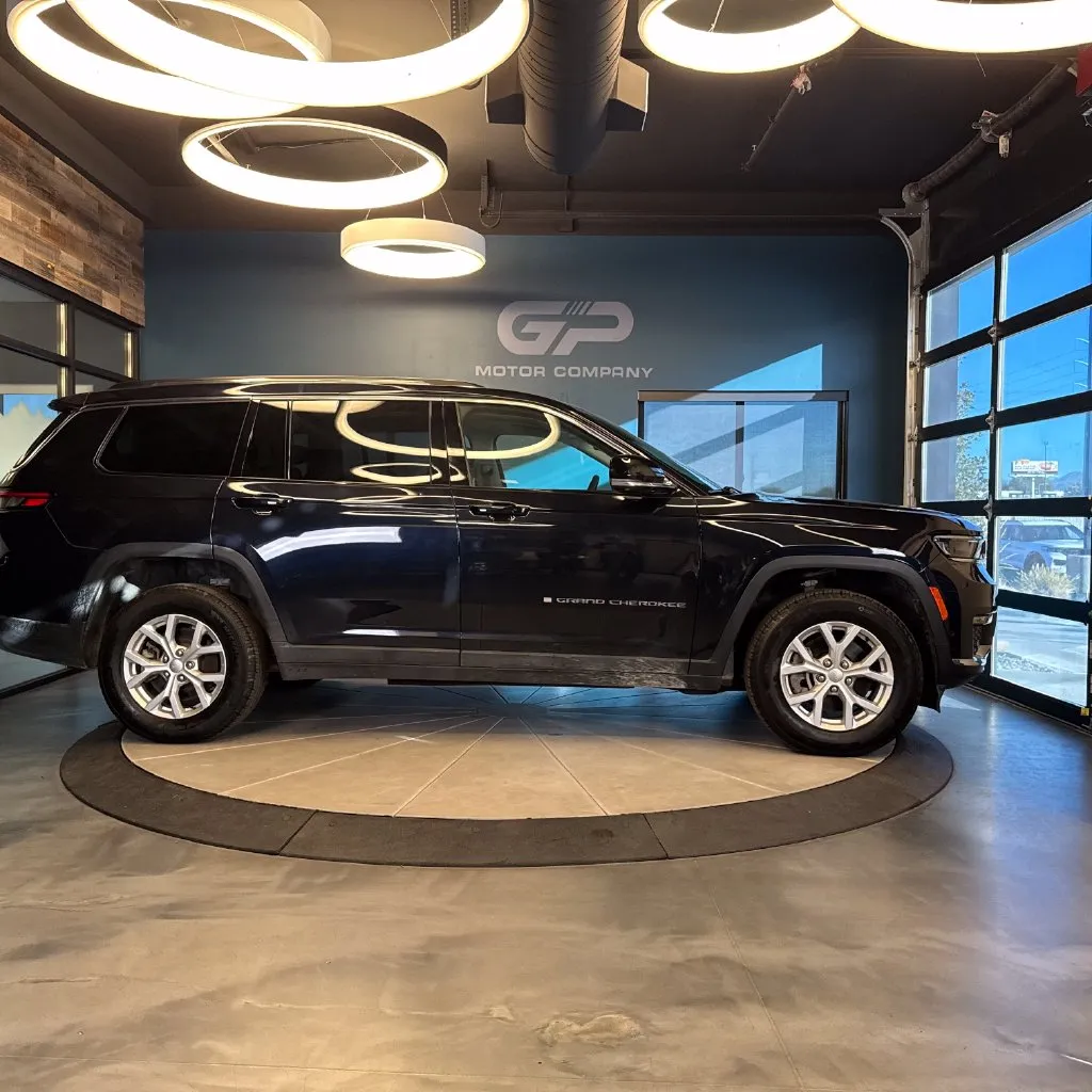 Jeep Grand Cherokee L photo 2