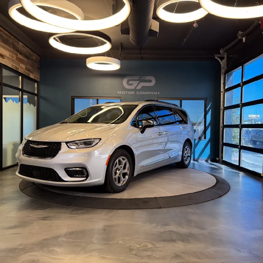 Chrysler Pacifica photo 7