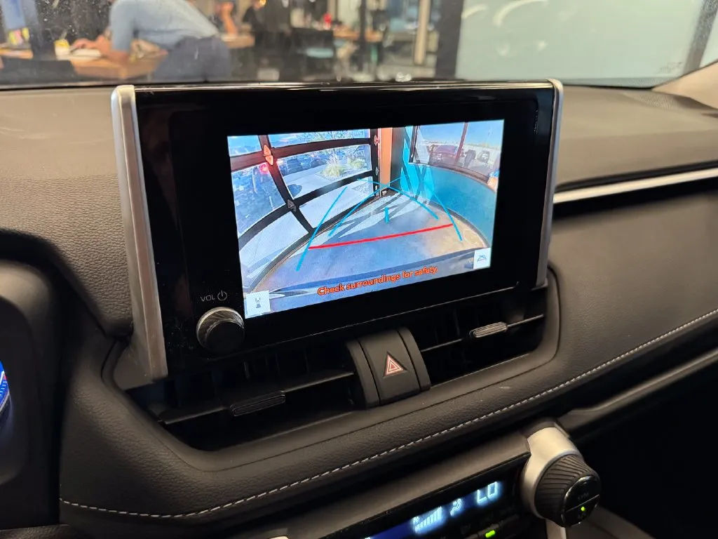 Toyota RAV4 photo 14