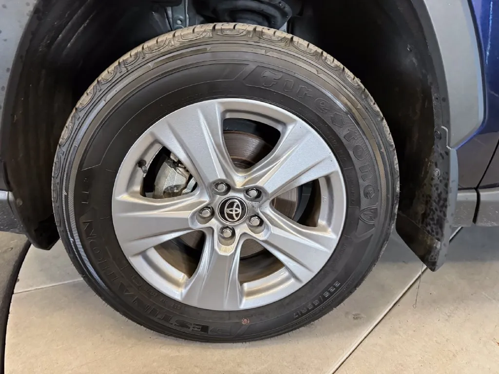 Toyota RAV4 photo 26