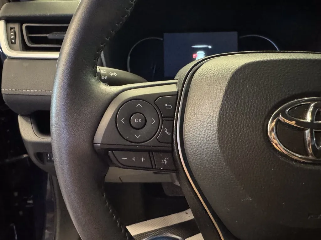 Toyota RAV4 photo 11
