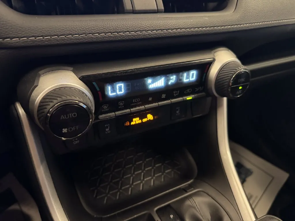 Toyota RAV4 photo 15