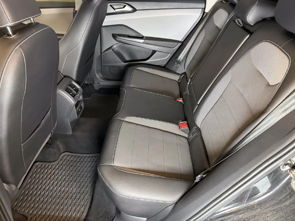 Volkswagen Taos photo 21