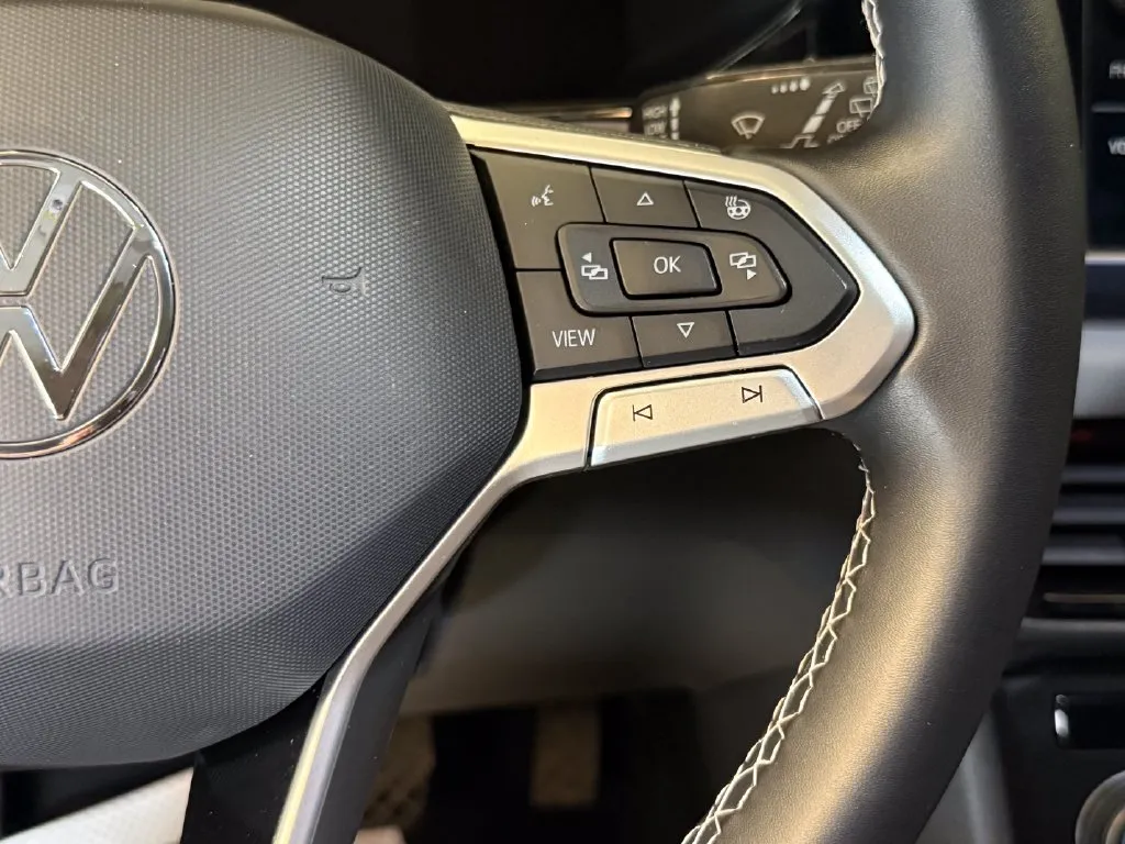 Volkswagen Taos photo 12