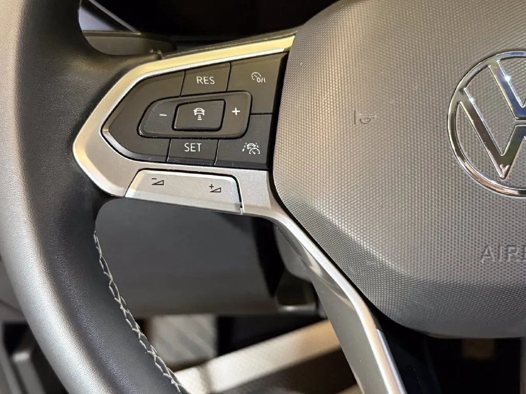 Volkswagen Taos photo 11