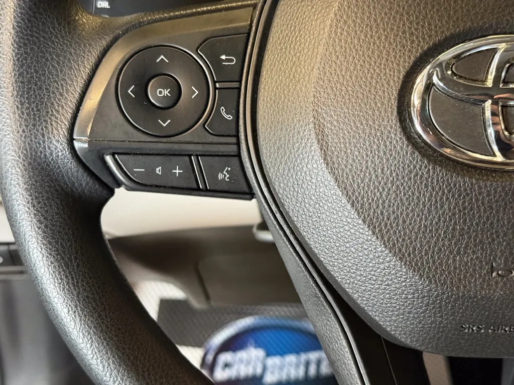 Toyota Corolla Cross photo 11