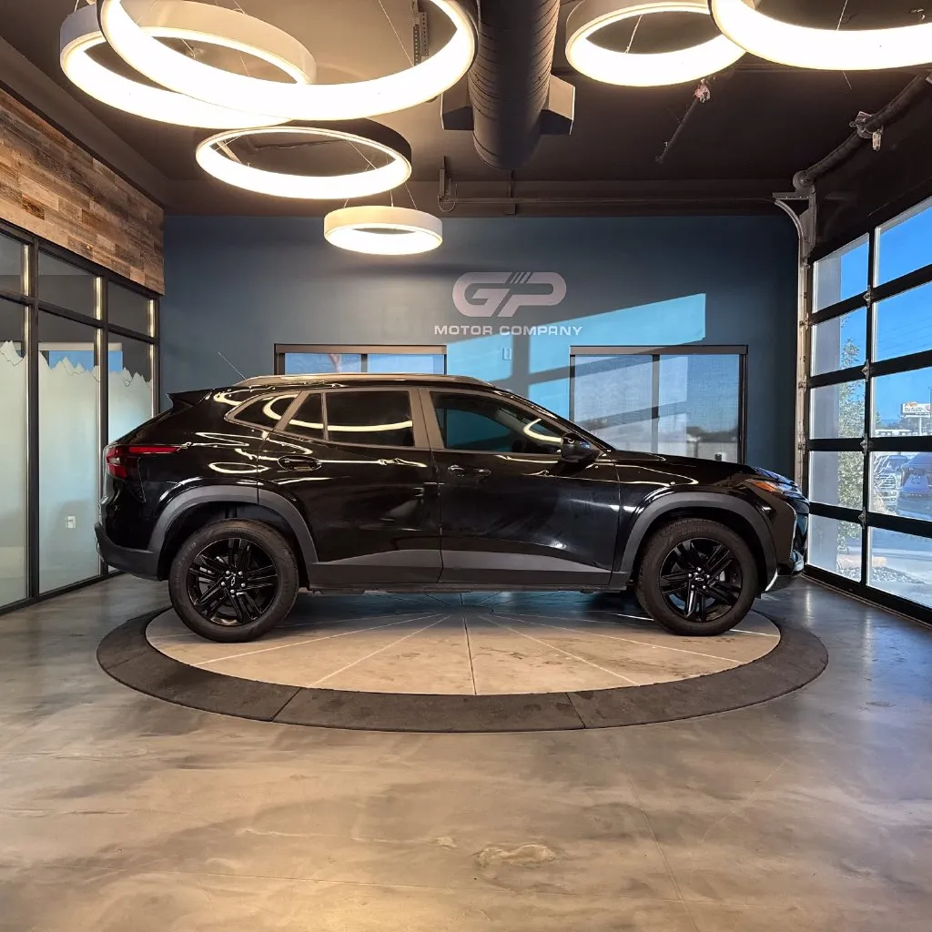 Chevrolet Trax photo 2