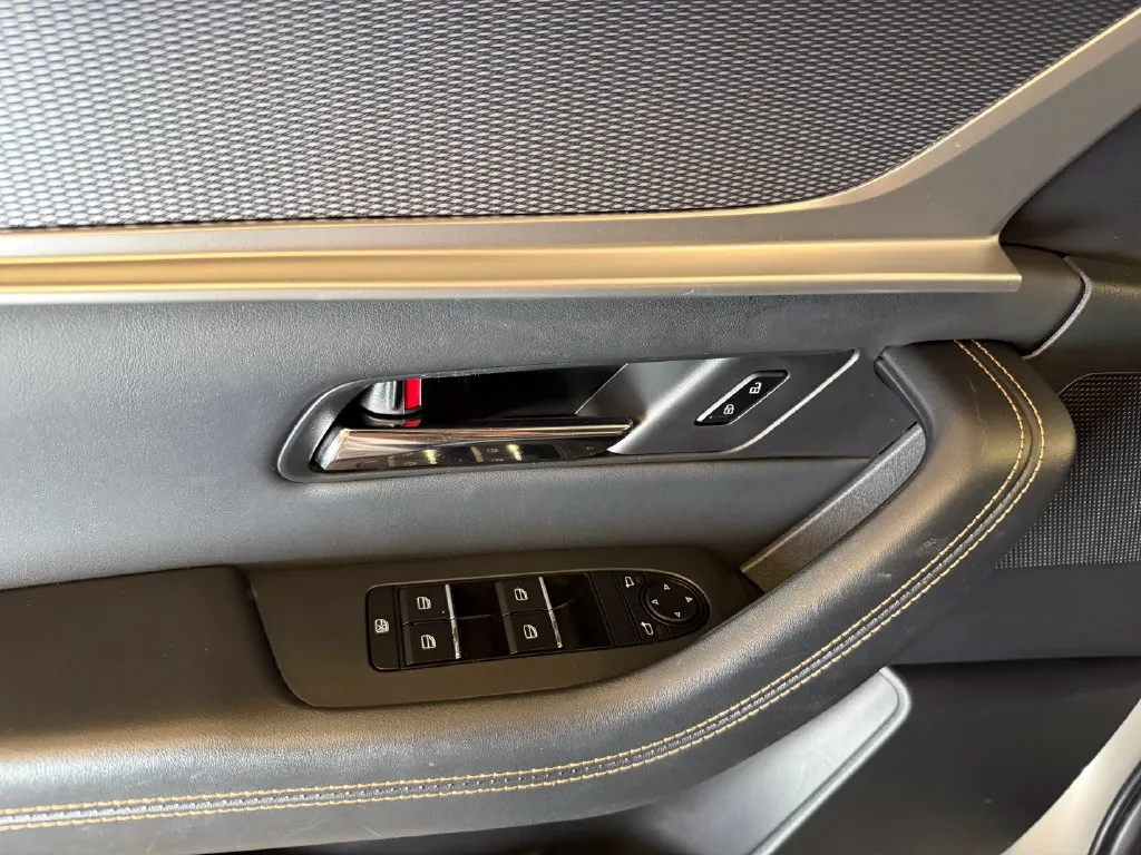 Mazda CX-90 photo 19