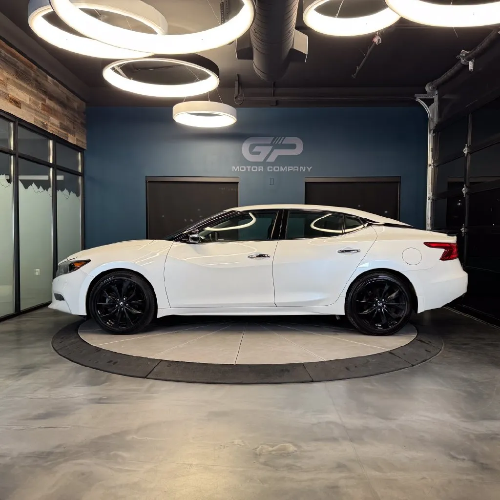 Nissan Maxima photo 6