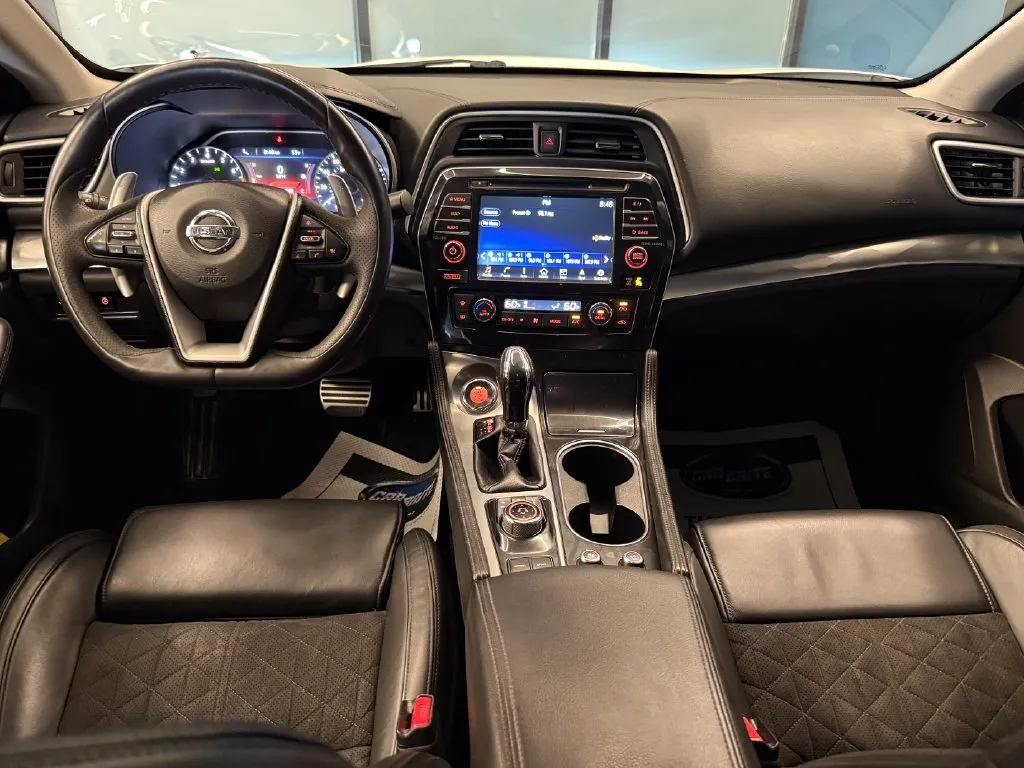 Nissan Maxima photo 9