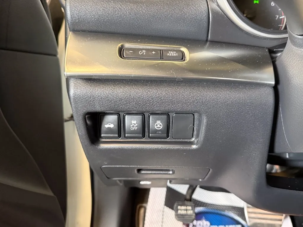Nissan Maxima photo 18