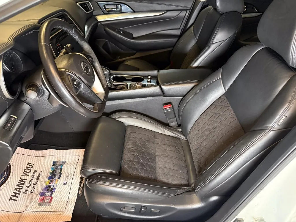 Nissan Maxima photo 20