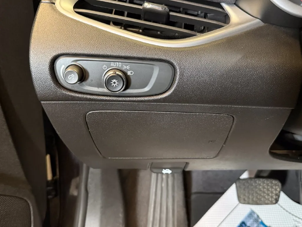 Chevrolet Malibu photo 18