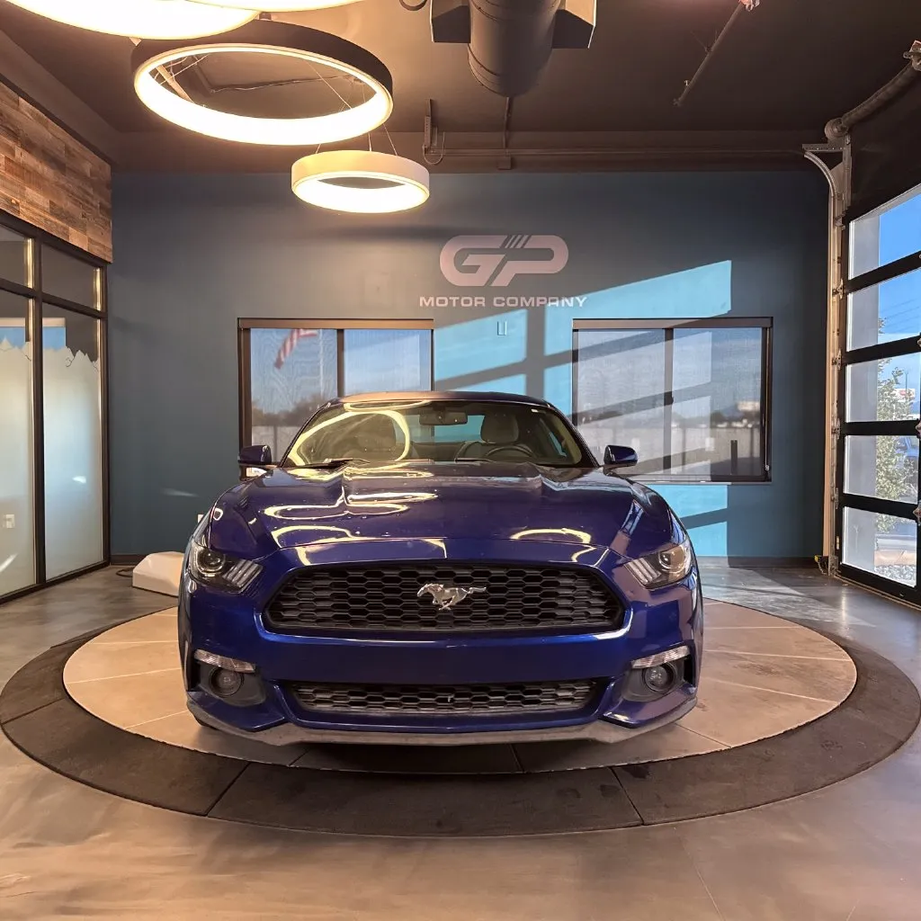 Ford Mustang photo 8