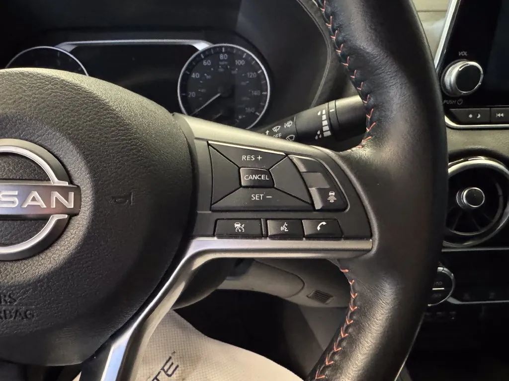 Nissan Sentra photo 12